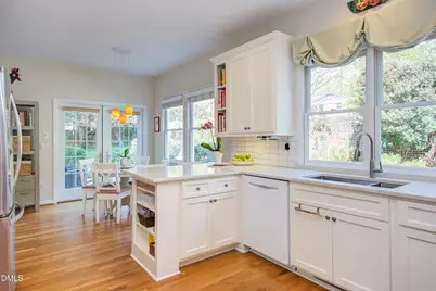 100 Glenview Place, Chapel Hill, NC 27514 - Photo 10