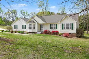 127 Churchill Downs Dr, Clayton, NC 27520 - Photo 2