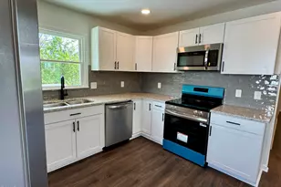 133 Hill St, Roxboro, NC 27573 - Photo 4