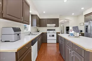 3909 La Varra Dr, Clayton, NC 27520 - Photo 16