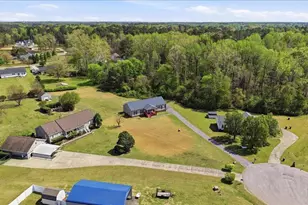 3909 La Varra Dr, Clayton, NC 27520 - Photo 52