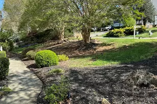 8 Arrowwood Ct, Durham, NC 27712 - Photo 4