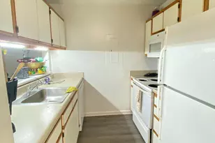 1220 University Ct, Raleigh, NC 27606 - Photo 6