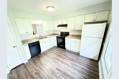 6400 Meadow View Drive, Raleigh, NC 27609 - Photo 6