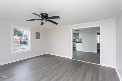 601 E Townsend Street, Dunn, NC 28334 - Photo 2