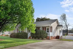 4 Lea Ln, Mebane, NC 27302 - Photo 1