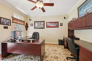 312 Allenhurst Pl, Cary, NC 27518 - Photo 8