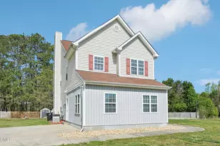 7201 Fribourg Ct, Wendell, NC 27591 - Photo 2