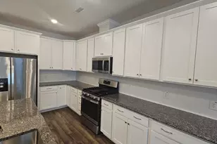 1038 Manorhaven Dr, Durham, NC 27703 - Photo 6