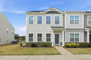 949 Robbie Jackson Ln, Fuquay-Varina, NC 27526 - Photo 2