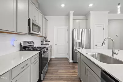 5923 Woodlawn Drive, Durham, NC 27703 - Photo 8