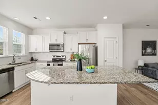 1826 Grassy Falls Ln, Wendell, NC 27591 - Photo 8