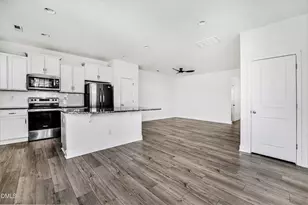 1826 Grassy Falls Ln, Wendell, NC 27591 - Photo 10