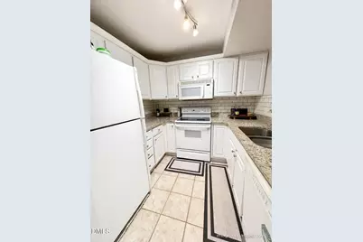 1211 Westview Lane #101, Raleigh, NC 27605 - Photo 2