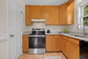 3008 Holltree Ct, Fuquay Varina, NC 27526 - Photo 10