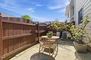 1131 Bungalow Park Dr, Apex, NC 27502 - Photo 12