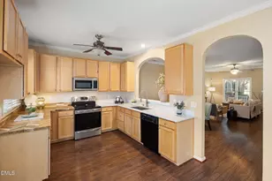 1131 Bungalow Park Dr, Apex, NC 27502 - Photo 6