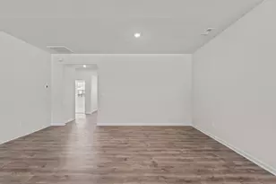 405 Conifer St, Sanford, NC 27332 - Photo 8