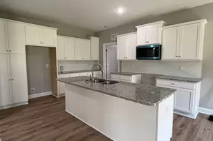 104 Hot Spgs Wy, Benson, NC 27504 - Photo 4