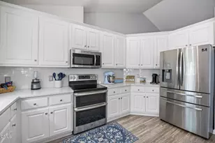 127 Phyllis Dr, Benson, NC 27504 - Photo 16