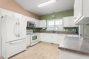 213 E Drake Ln, Mebane, NC 27302 - Photo 10