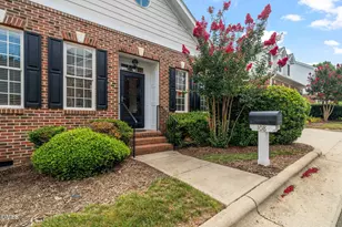 108 Alden Village Ct, Cary, NC 27519 - Photo 2