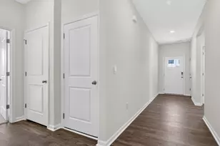 420 Conifer St, Sanford, NC 27332 - Photo 2