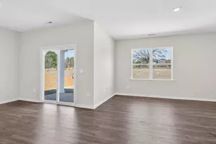 420 Conifer St, Sanford, NC 27332 - Photo 12