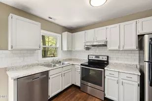 373 Umstead Dr, Chapel Hill, NC 27516 - Photo 8