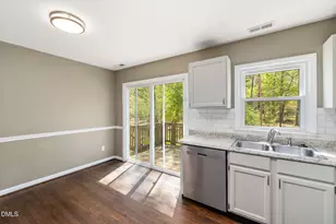 373 Umstead Dr, Chapel Hill, NC 27516 - Photo 8