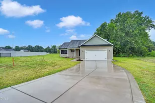 71 Roll Tide Ct, Angier, NC 27501 - Photo 4