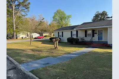 325 Tuskegee Dr, Laurinburg, NC 28352 - Photo 4