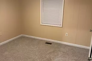 325 Tuskegee Dr, Laurinburg, NC 28352 - Photo 10