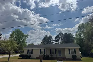 325 Tuskegee Dr, Laurinburg, NC 28352 - Photo 1