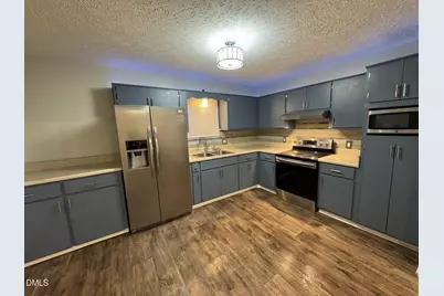 325 Tuskegee Dr, Laurinburg, NC 28352 - Photo 14