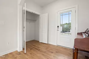 319 Lowery Ln, Benson, NC 27504 - Photo 4