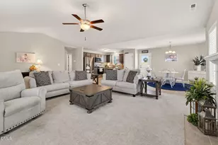 25 Cornfield Ln, Benson, NC 27504 - Photo 2