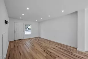 106 Chaucer Ct, Carrboro, NC 27510 - Photo 10