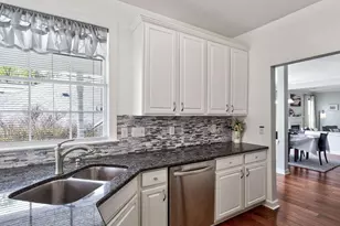 115 Crystal Brook Ln, Cary, NC 27519 - Photo 16