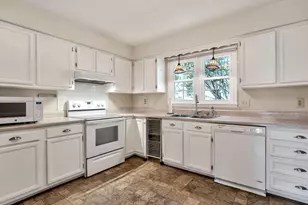 833 Kensington Dr, Cary, NC 27511 - Photo 12