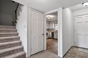 833 Kensington Dr, Cary, NC 27511 - Photo 4