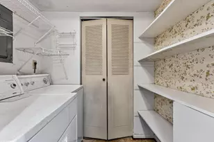 833 Kensington Dr, Cary, NC 27511 - Photo 16