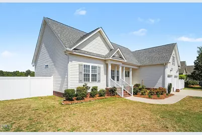 215 Ellington Way, La Grange, NC 28551 - Photo 2