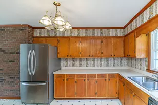 101 Leon Dr, Goldsboro, NC 27530 - Photo 8