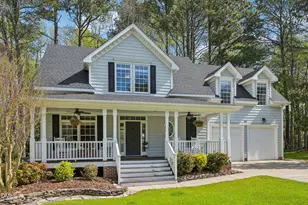 107 Maple Crest Ct, Apex, NC 27502 - Photo 2