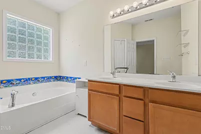 8122 Marshall Brae Drive, Raleigh, NC 27616 - Photo 10