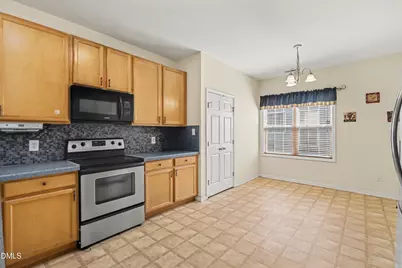 8122 Marshall Brae Drive, Raleigh, NC 27616 - Photo 6