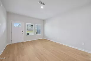 722 Southland Dr, Zebulon, NC 27597 - Photo 4