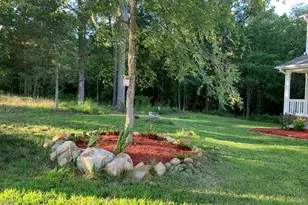 1641 Holly Creek Ln, Chapel Hill, NC 27516 - Photo 2