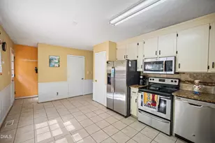 117 Red Bud Ct, Cary, NC 27513 - Photo 24